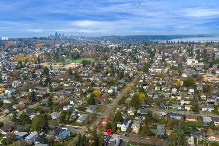 Property Photo:  4405 S Holly Street  WA 98118 