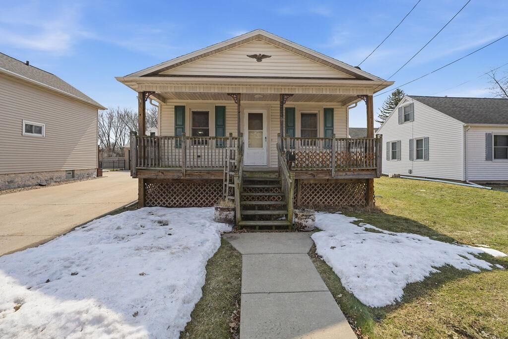 Property Photo:  353 W 18th Avenue  WI 54902-6813 