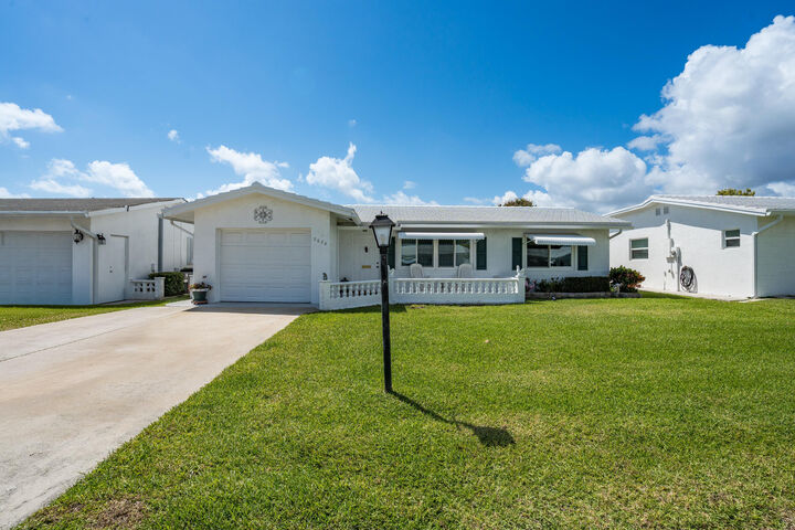 Property Photo:  2028 SW 19th Avenue  FL 33426 