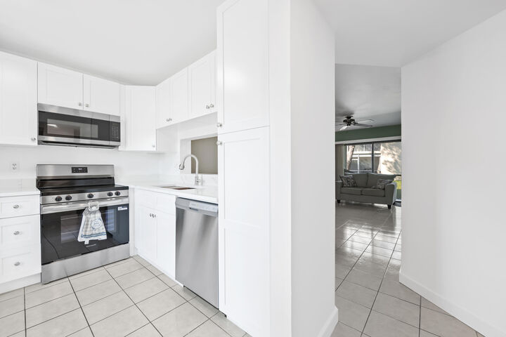Property Photo:  5570 Lakeside Drive 102  FL 33063 