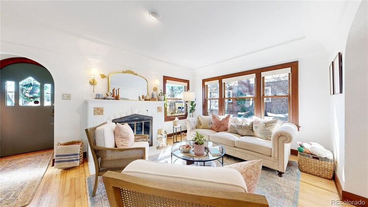 Property Photo: 1121 S Downing Street CO 80210