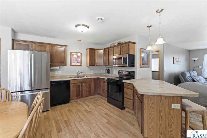 Property Photo: 120 Palmer Path MN 56001
