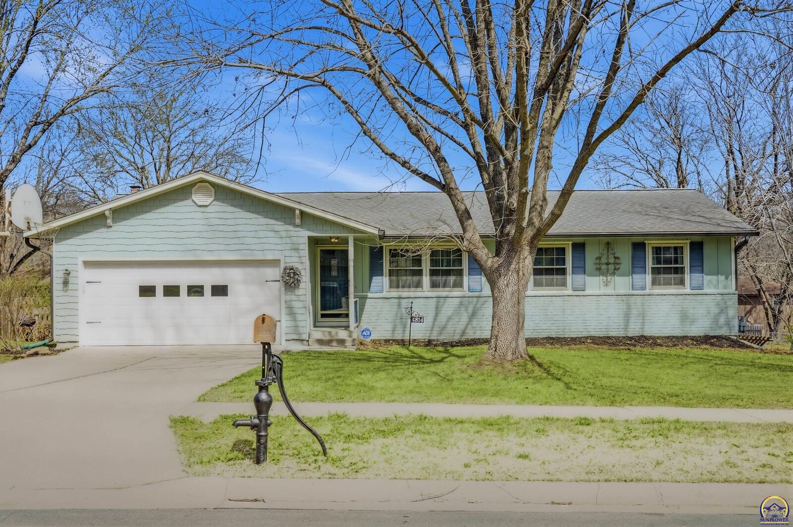 Property Photo:  4814 SW Cochise Ave  KS 66614 