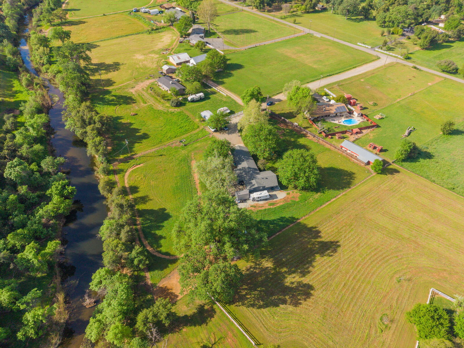 Property Photo: 19970 Loafer Way CA 96002