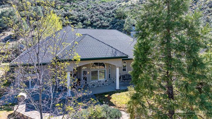 Property Photo:  26050 Cumberland Road  CA 93561 