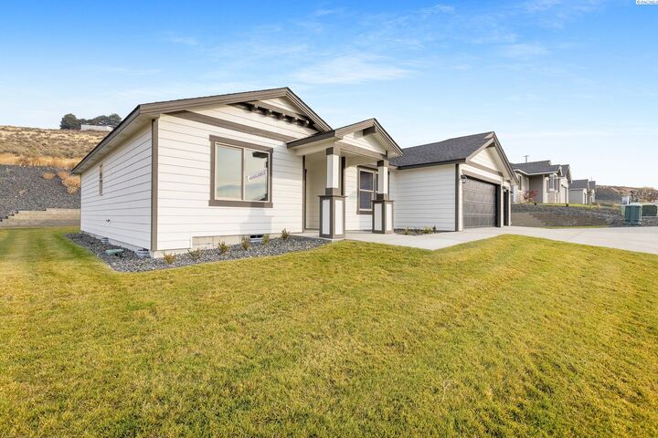 Property Photo:  6326 W 28th Ave  WA 99338 