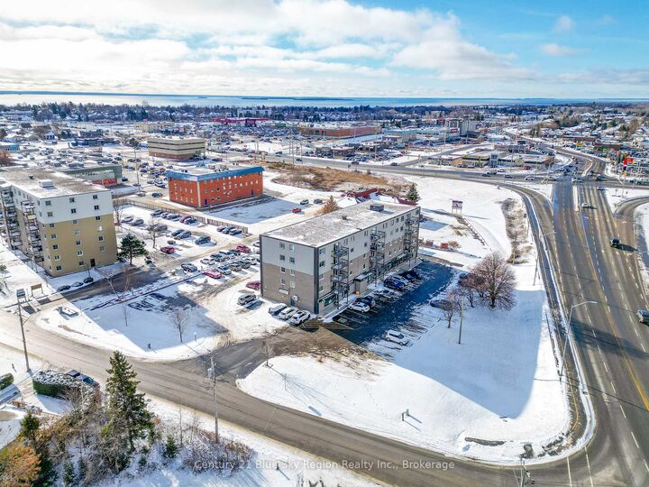 Property Photo:  955 Stockdale Road 502  ON P1B 9G3 