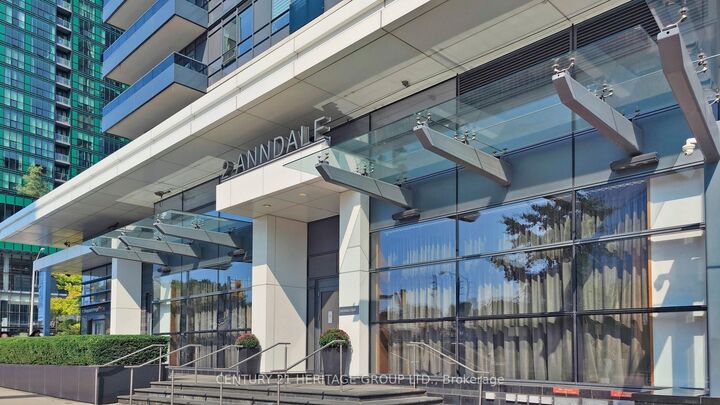 Photo de la propriété:  2 Anndale Drive 2511  ON M2N 0G5 