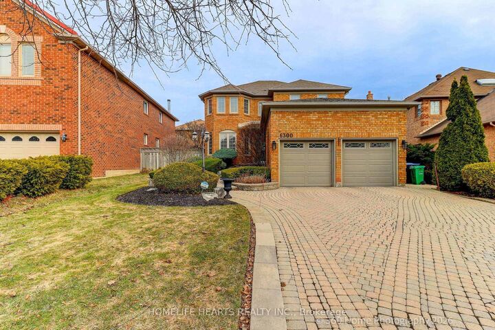 Property Photo: 6300 McCracken Drive ON L5V 1X8
