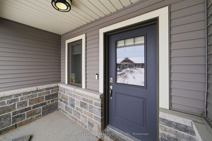 Property Photo: 29 Sandhu Crescent ON K8P 0G7