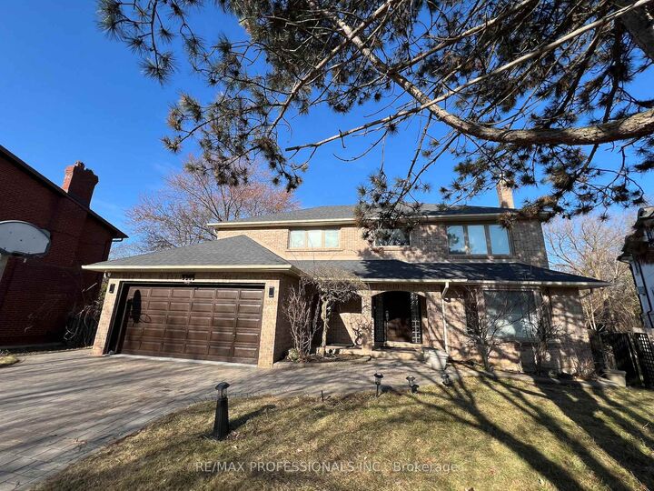 Property Photo: 3365 Cider Mill Place ON L5L 3H6