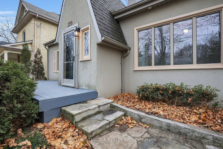 Property Photo:  379 Grosvenor Street  ON N6A 1Z2 