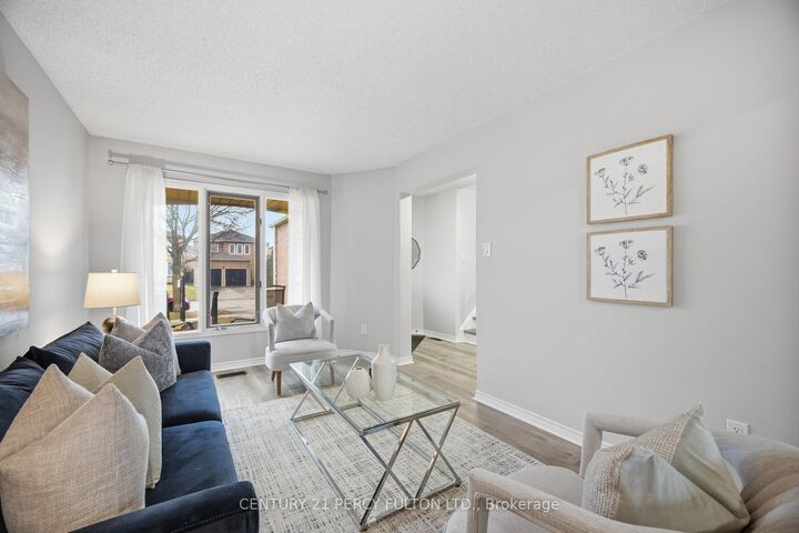 Property Photo:  4 Raine Drive  ON L1T 3L3 