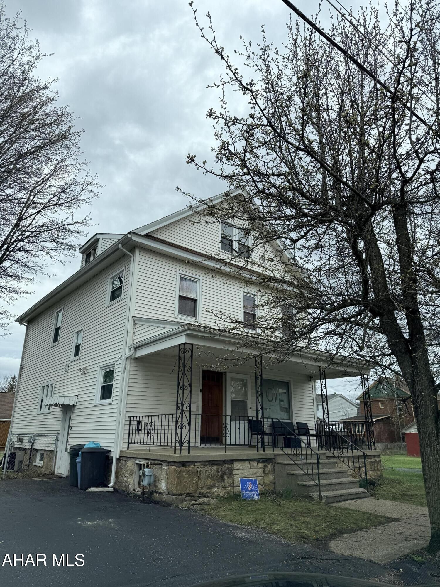 Property Photo:  100 Truman Street  PA 16648 