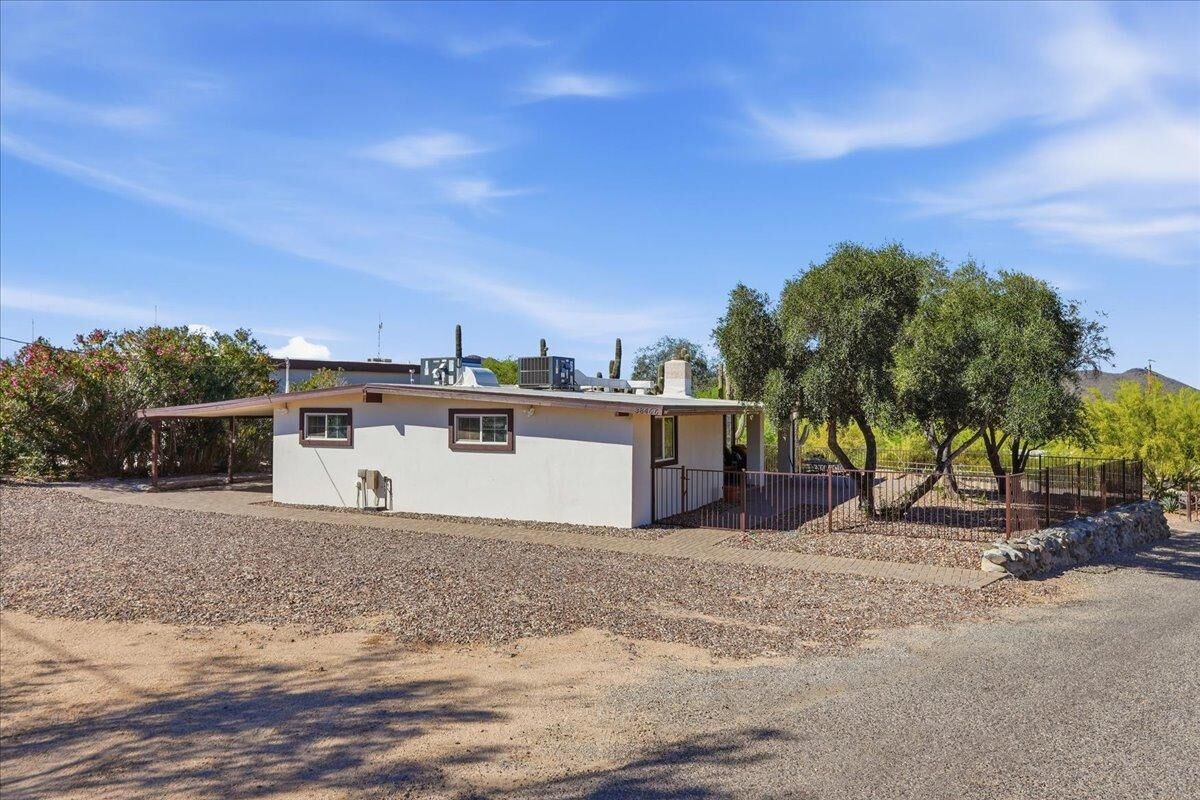 Property Photo: 38466 N Basin Road AZ 85331
