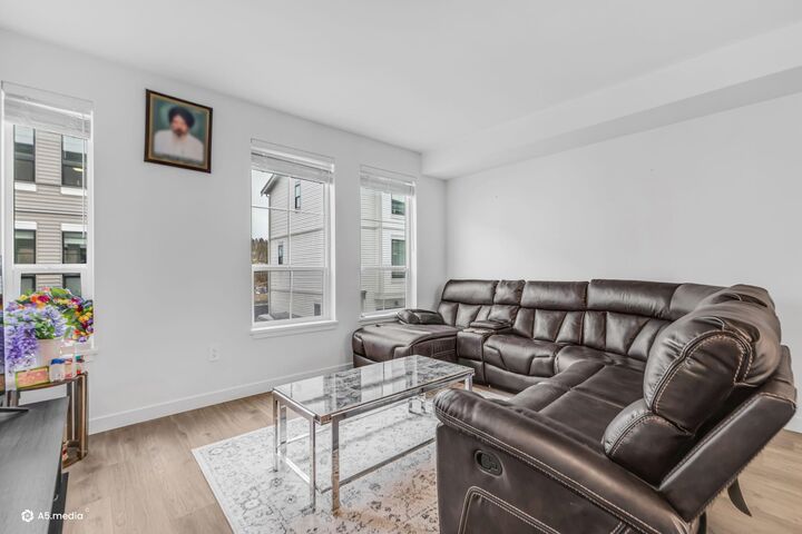 Property Photo: 2774 Motrose Avenue 49 BC V2S 0N9