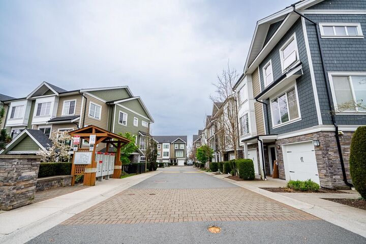 Property Photo: 21150 76A Avenue 29 BC V2Y 0V9