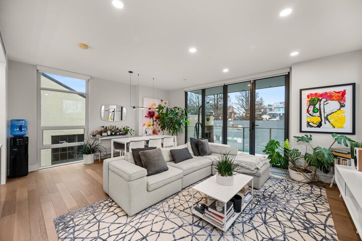 Property Photo: 2687 Maple Street 401 BC V6J 3T7