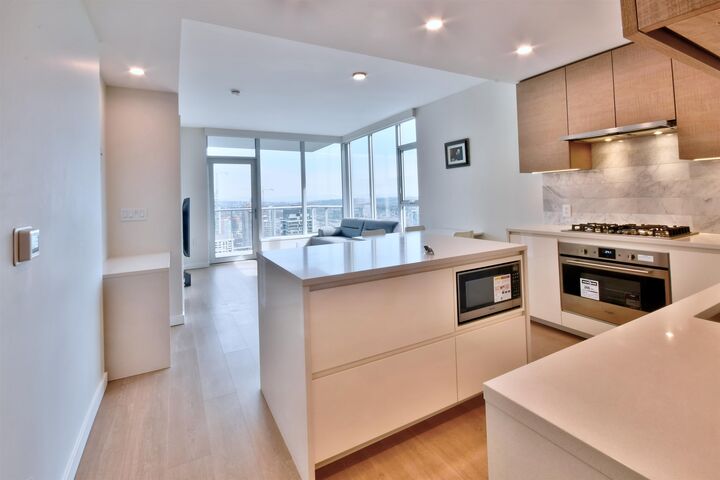 Property Photo: 2108 Gilmore Avenue 4504 BC V5C 0N8