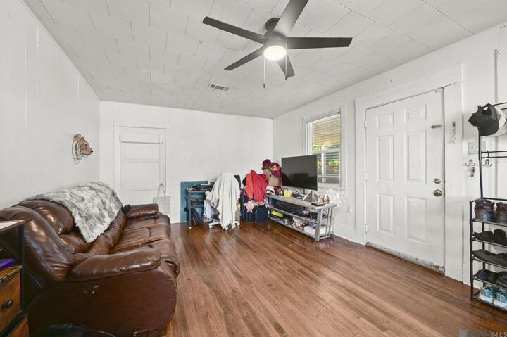 Property Photo:  836 Violet St  LA 70802 