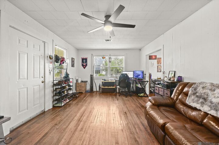 Property Photo: 836 Violet St LA 70802