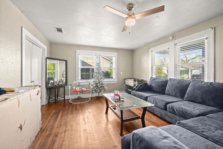 Property Photo:  835 Iris Street  LA 70802 
