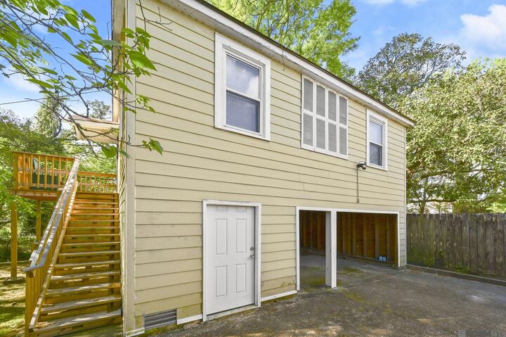 Property Photo: 835 Iris Street LA 70802