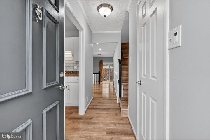 Property Photo:  5650 Ridge View Drive  VA 22310 