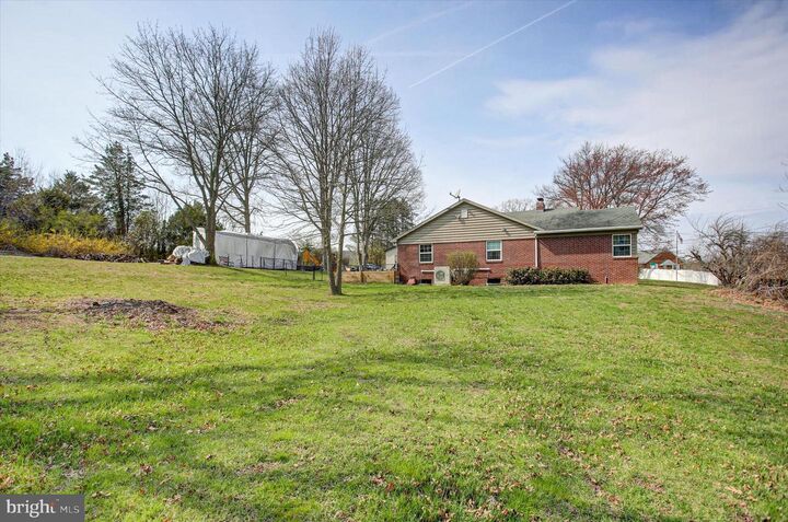 Property Photo:  6612 Moulstown Rd E  PA 17331 