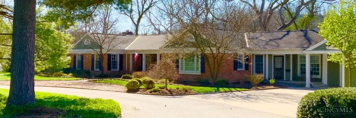 Property Photo:  2 Lexington Circle  OH 45174 