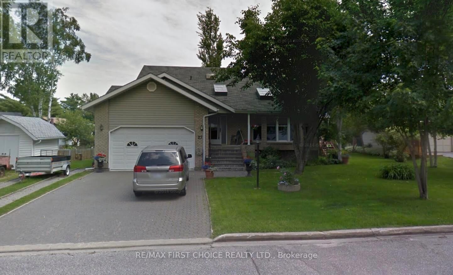 Property Photo: 27 Dingwall Parkway ON P8N 1T5