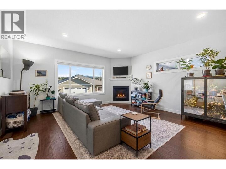 Property Photo: 1341 30 Street Northeast 3 BC V1E 0A7