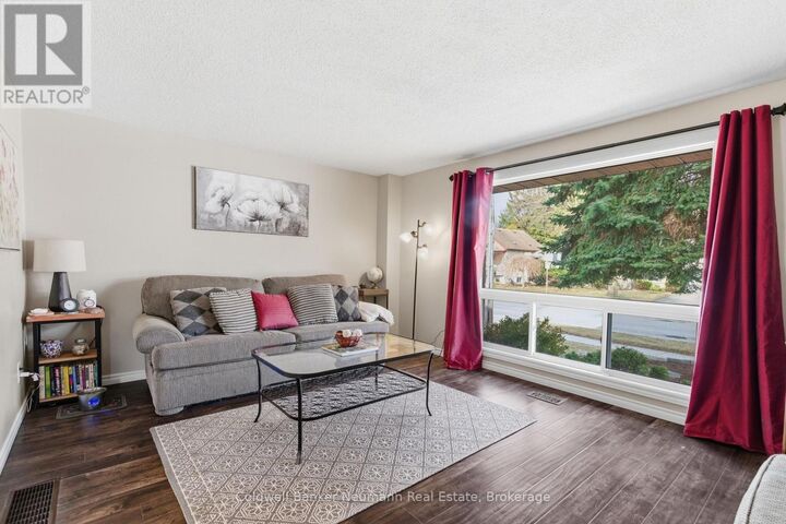 Property Photo:  99 Emma Street  ON N1E 1V1 