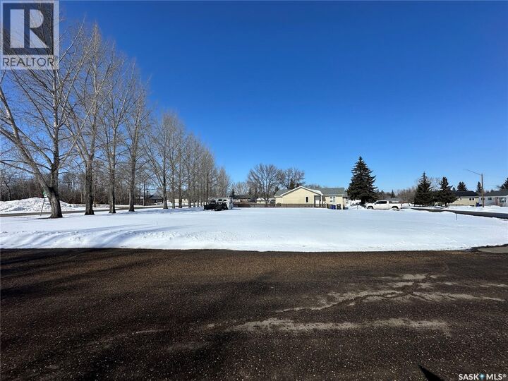 Property Photo:  1705 1st Avenue  SK S0K 3R0 