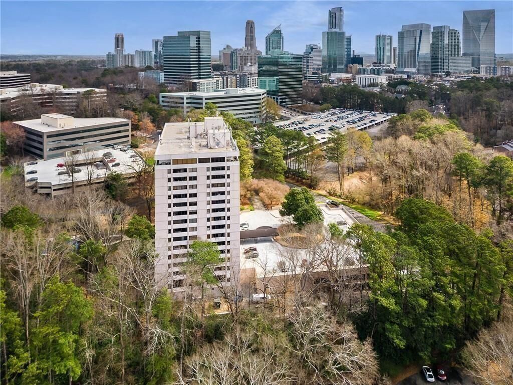 Property Photo: 3530 Piedmont Road NE M1 GA 30305