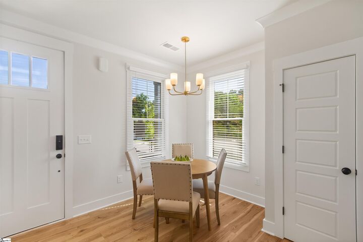 Property Photo:  9 Hawthorne Lane Unit 105  SC 29605 