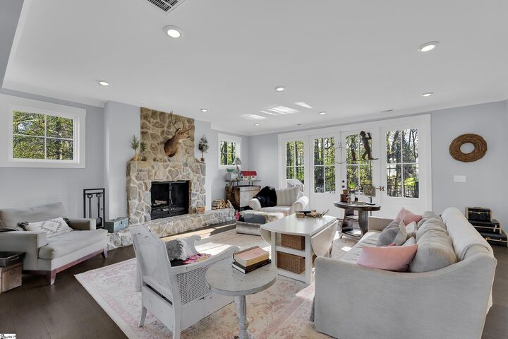 Property Photo: 233 Grandmont Court SC 29650