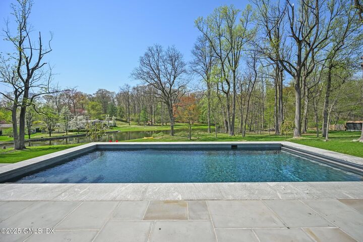 Property Photo:  33 Cliffdale Road  CT 06831 