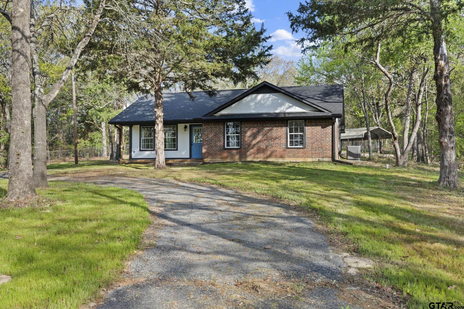 Property Photo:  22254 County Road 4142  TX 75771 