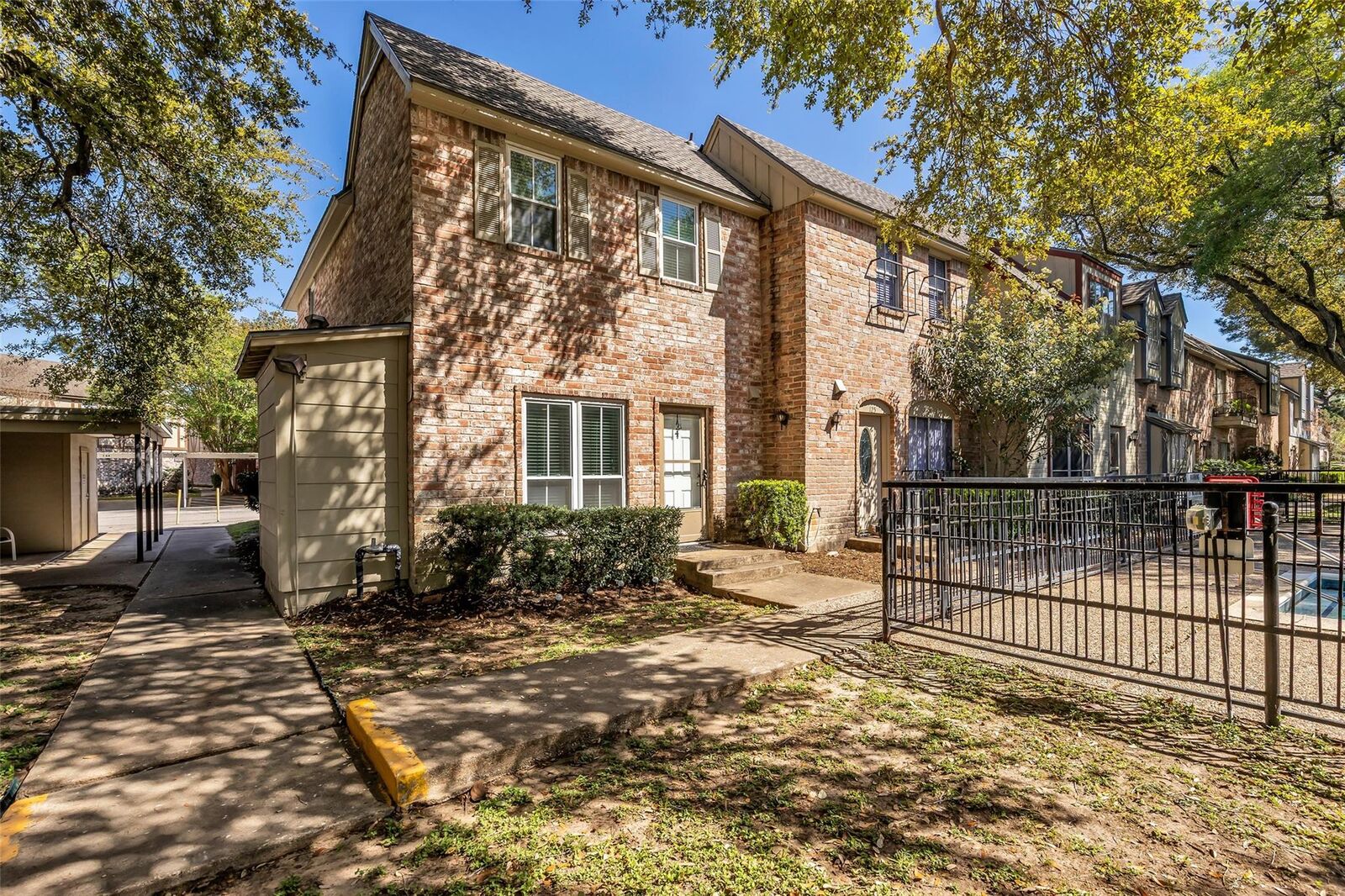 Property Photo:  14715 Barryknoll Lane 124  TX 77079 