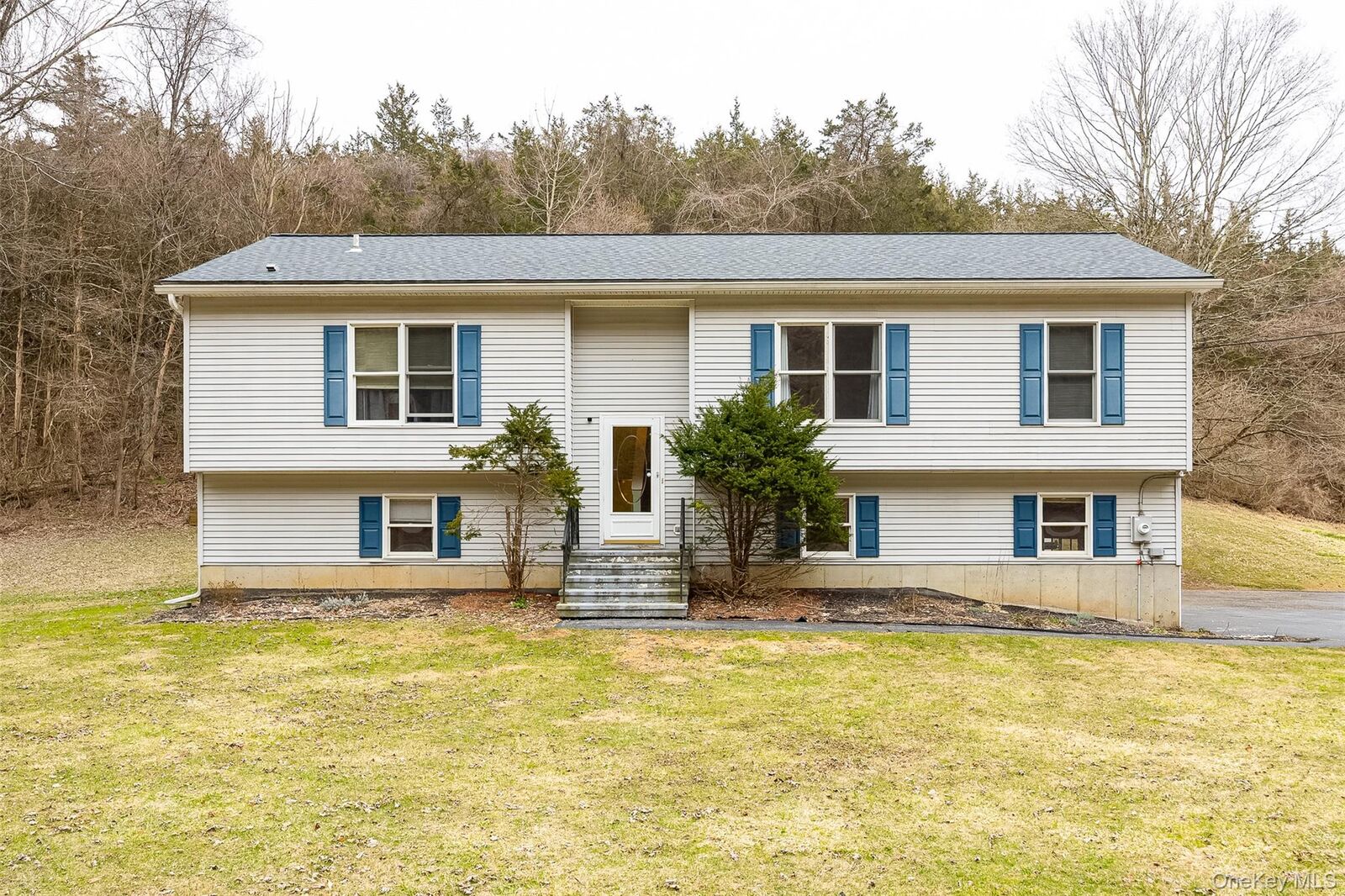 Property Photo:  840 Old State Route 22  NY 12522 