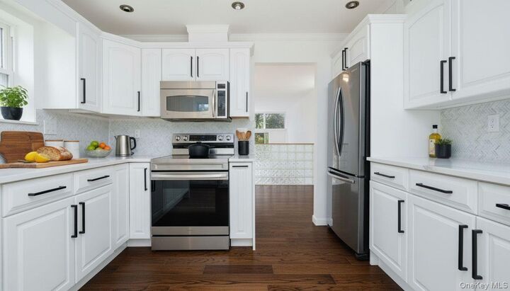 Property Photo:  1418 Fox Glen Drive  NY 10530 