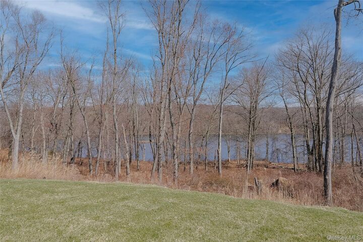 Property Photo:  23 Swan Hollow  NY 12553 