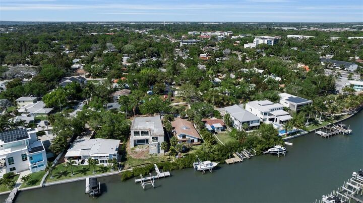 Property Photo: 1040 Sylvan Drive FL 34234