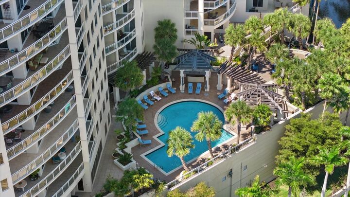 Property Photo:  1300 Benjamin Franklin Drive 501  FL 34236 