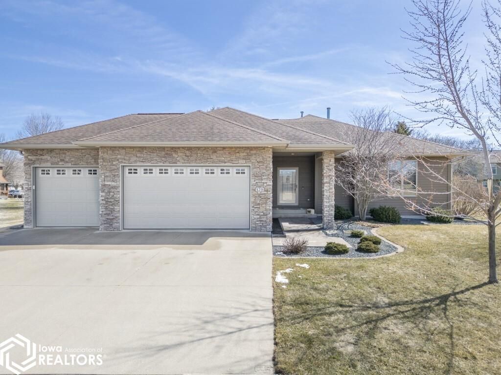 Property Photo:  125 Boulder Road  IA 50401 