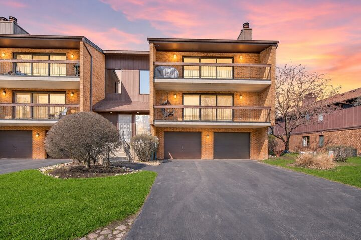 Property Photo:  8150 Brookside Drive 204  IL 60464 