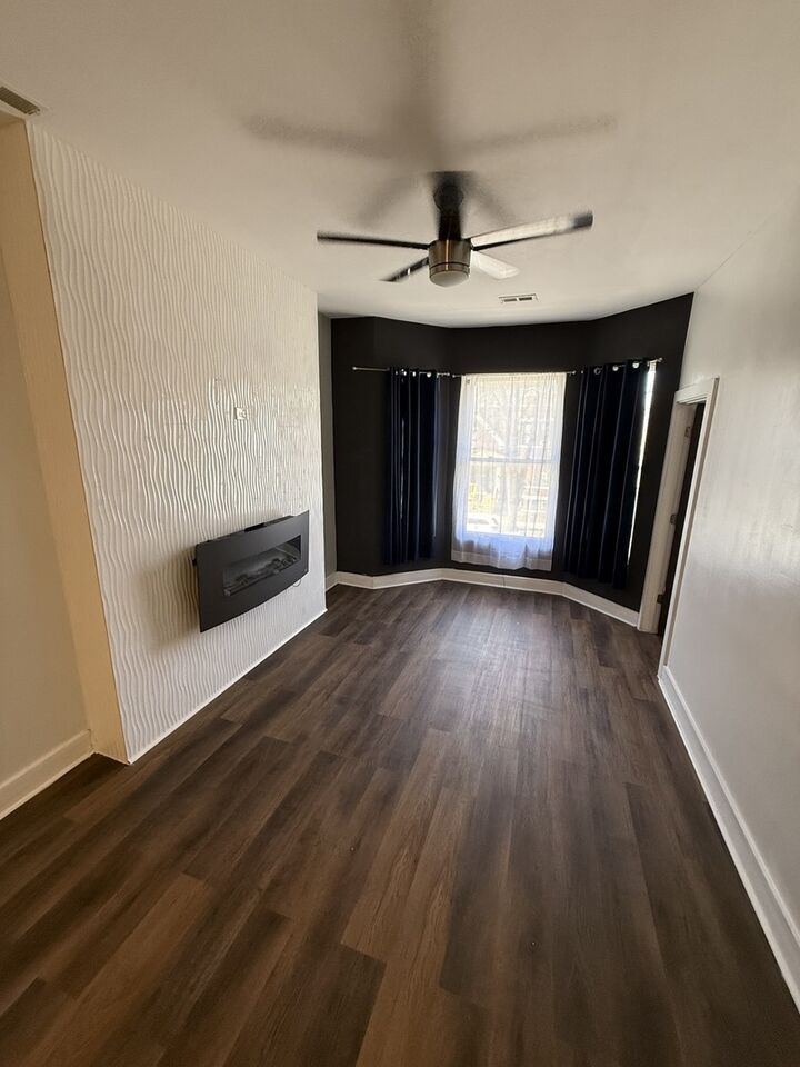 Property Photo:  6833 S Calumet Avenue 2  IL 60637 