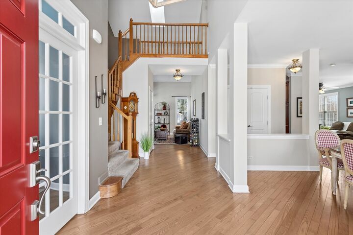 Property Photo:  711 Foxmoor Lane  IL 60047 