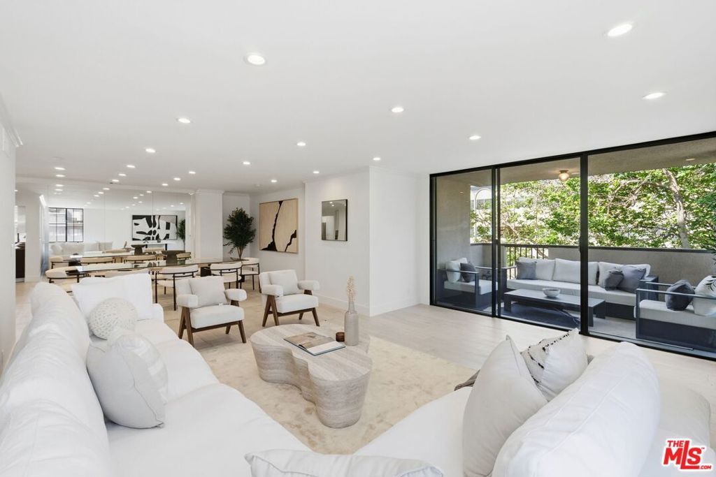 Property Photo:  150 N Almont Drive 301  CA 90211 